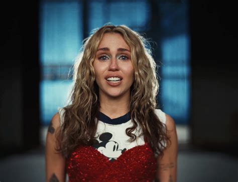 Aug 26, 2023 · 29M views 8 months ago. ♫ Miley Cyrus - Used To Be YoungStream/Download: https://mileycyrus.lnk.to/UTBY• Miley Cyrus •• http://mileycyrus.com• https://mileyl.ink/twitter• https://mi... 